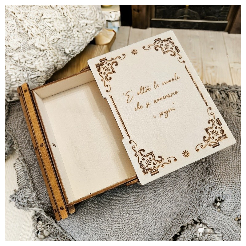 Libro in legno con cassetto porta Gioie