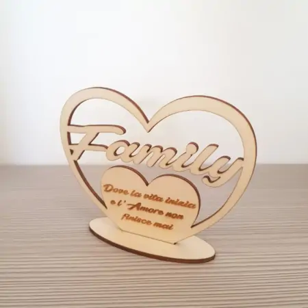 Decorazione in legno a forma di Cuore con dedica alla famiglia