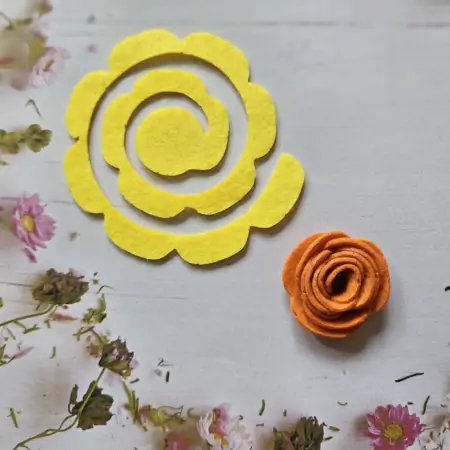 Rolled Flower Mod. 5