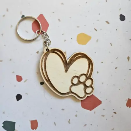 Portachiavi in Legno "Cuore con Zampetta"
