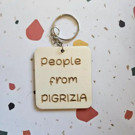 Portachiavi in Legno "People from Pigrizia"