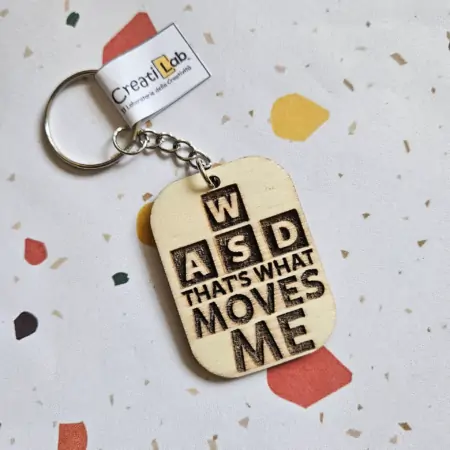 Portachiavi in Legno "WASD moves me"