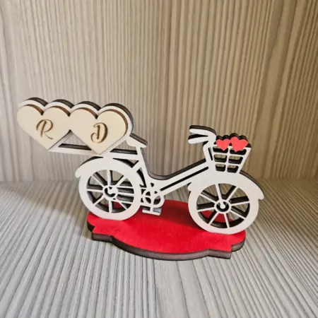 Bomboniera Bicicletta con cuori e iniziali