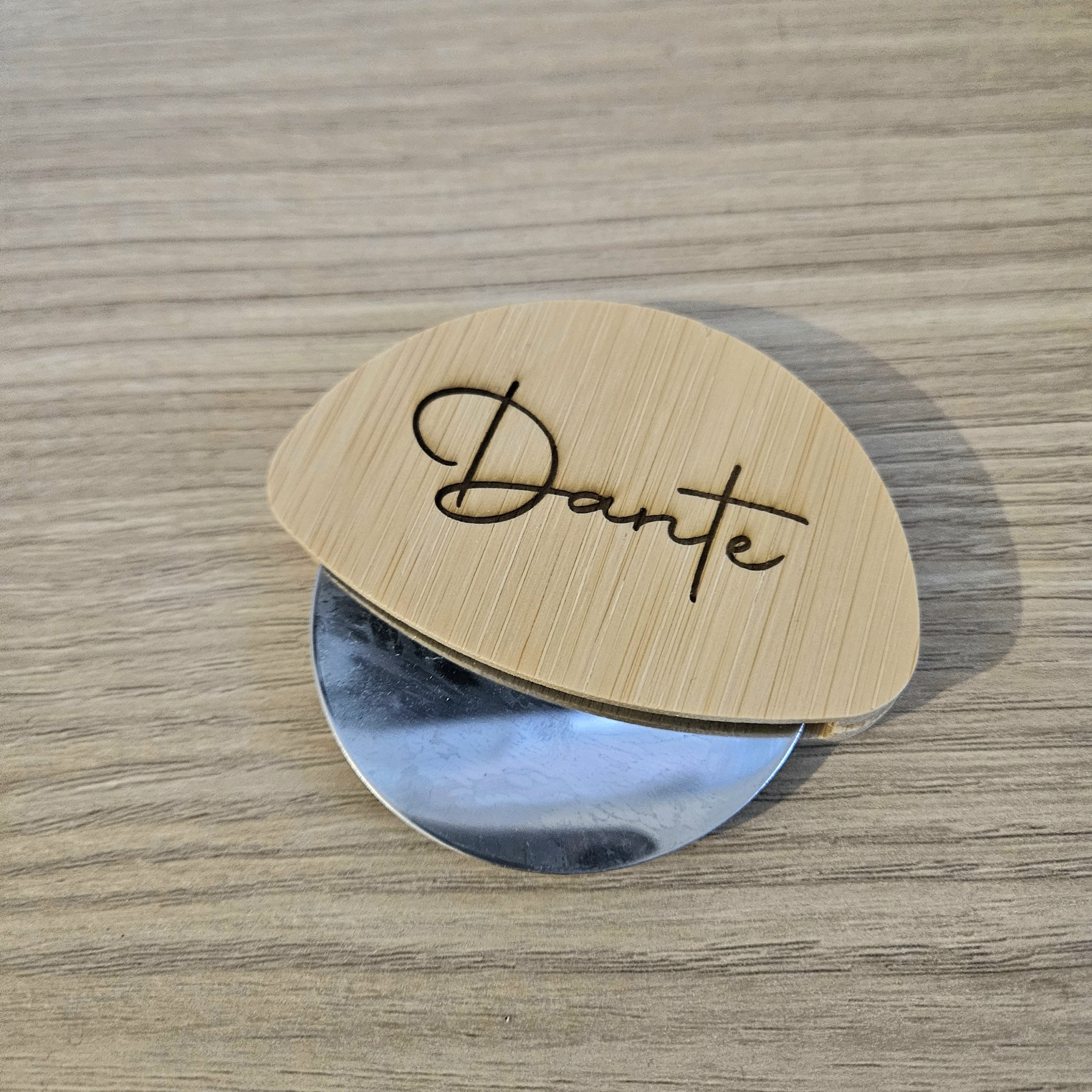 Rotella taglia Pizza in acciaio e bambù personalizzabile - immagine 3