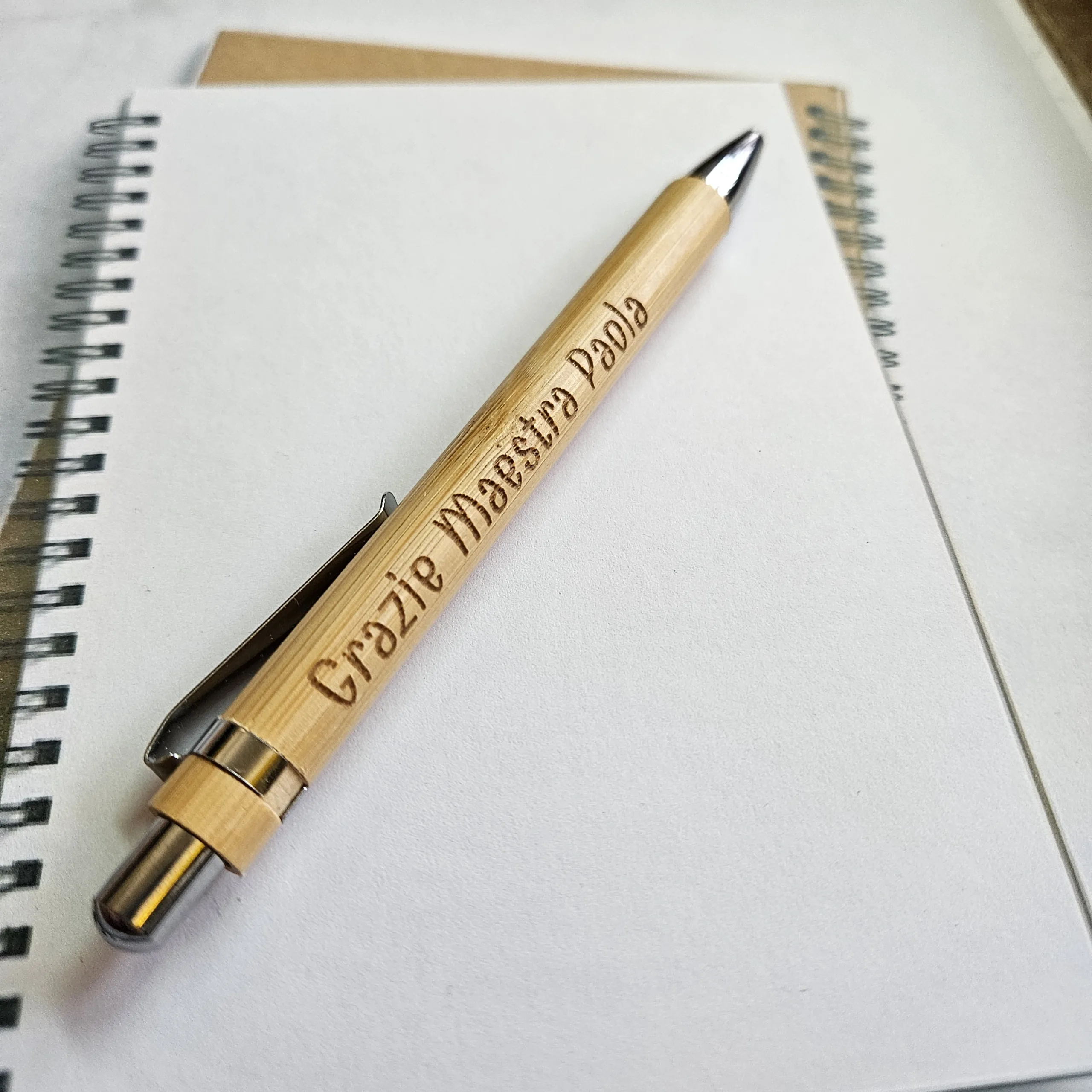 Penna in Bamboo con dedica alla Maestra