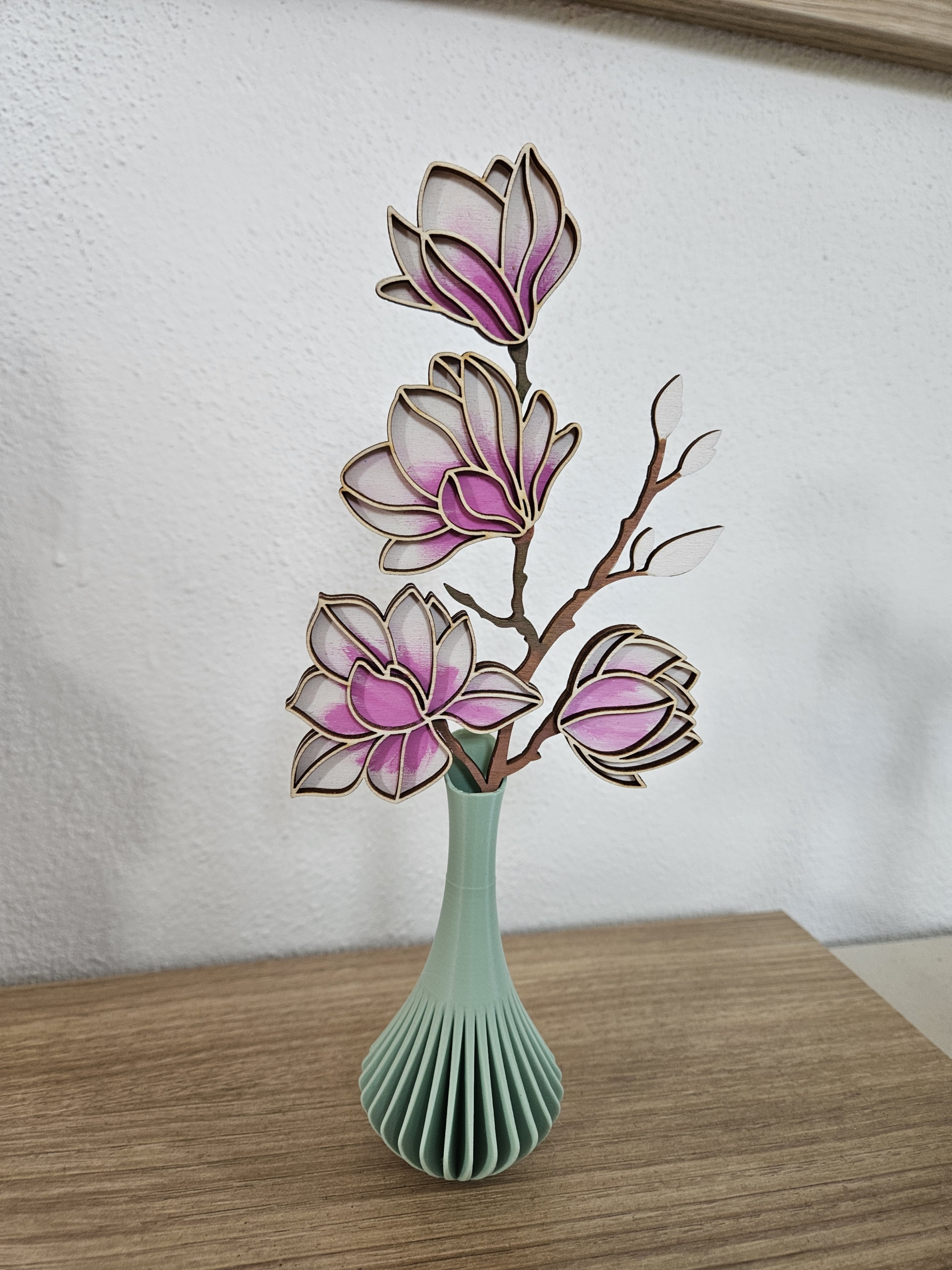 Magnolia in legno dipinta a mano - immagine 2