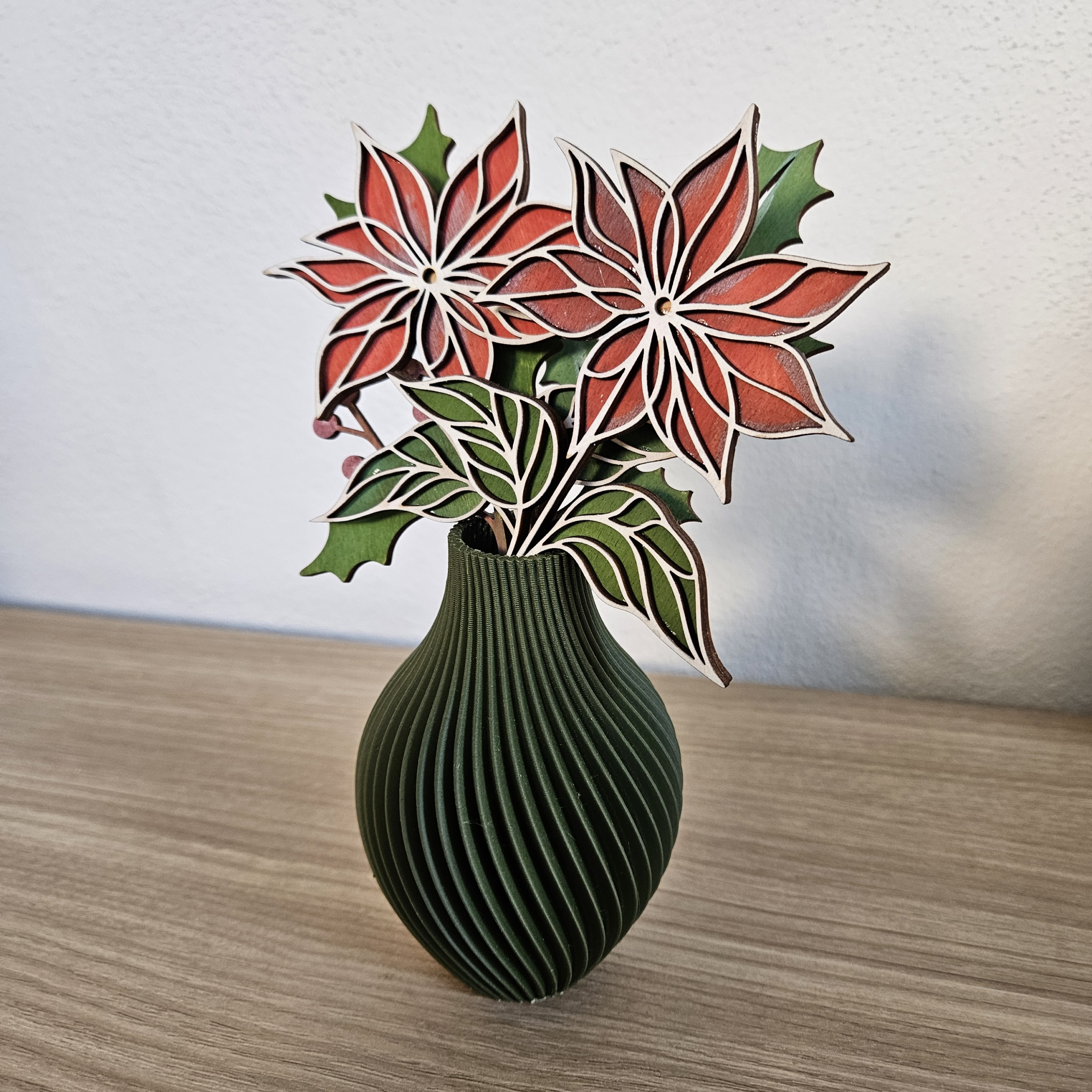 Stella di Natale in legno dipinta - immagine 3