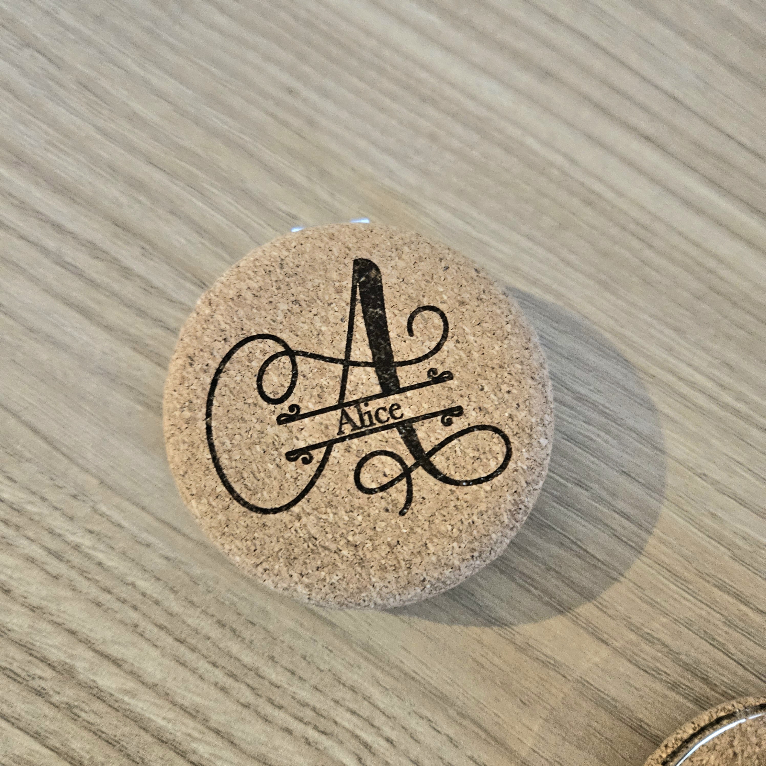 Specchietto da borsa rotondo in sughero Con Iniziale e nome - immagine 3