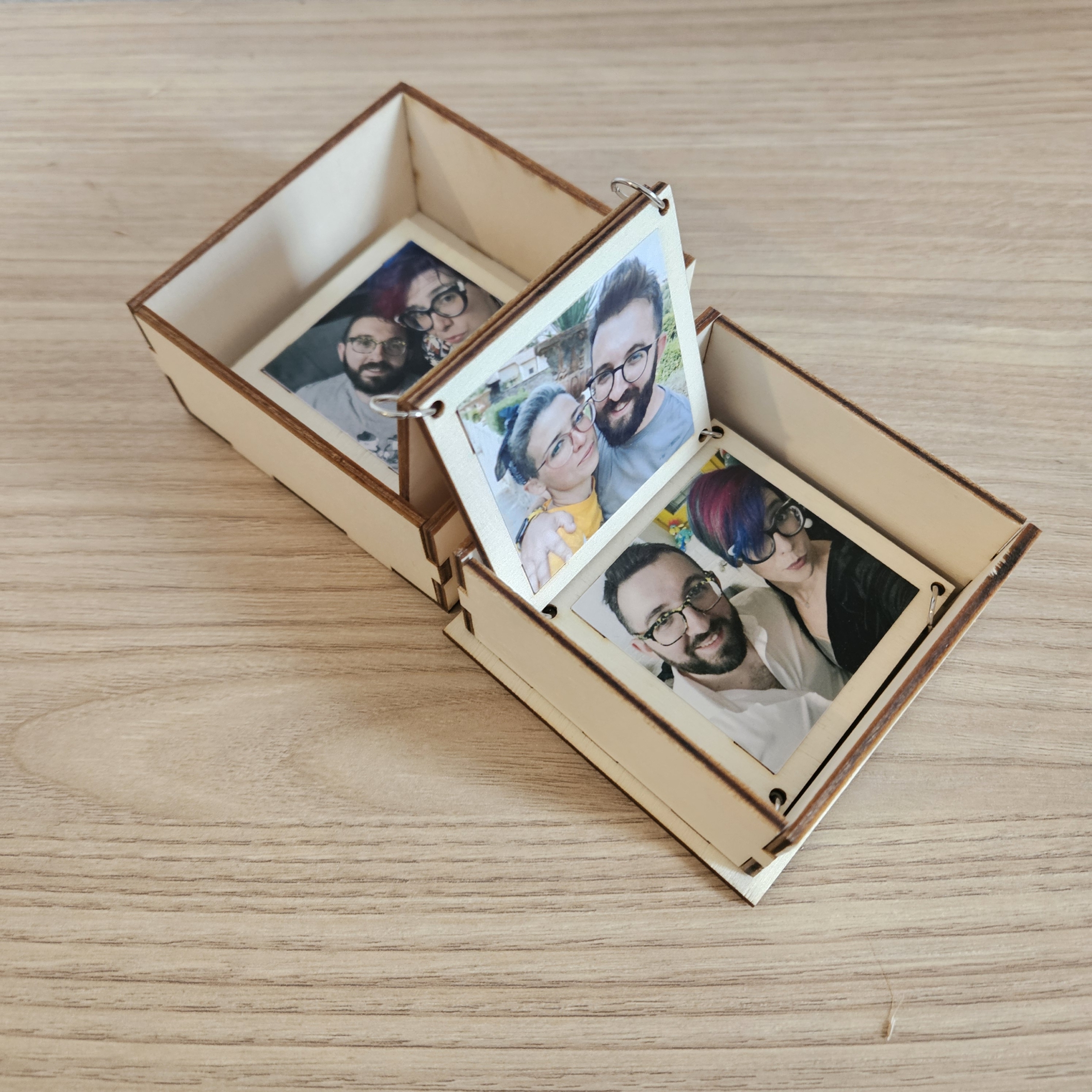 Scatolina con foto Pop Up, Explosion Box Innamorati - immagine 2