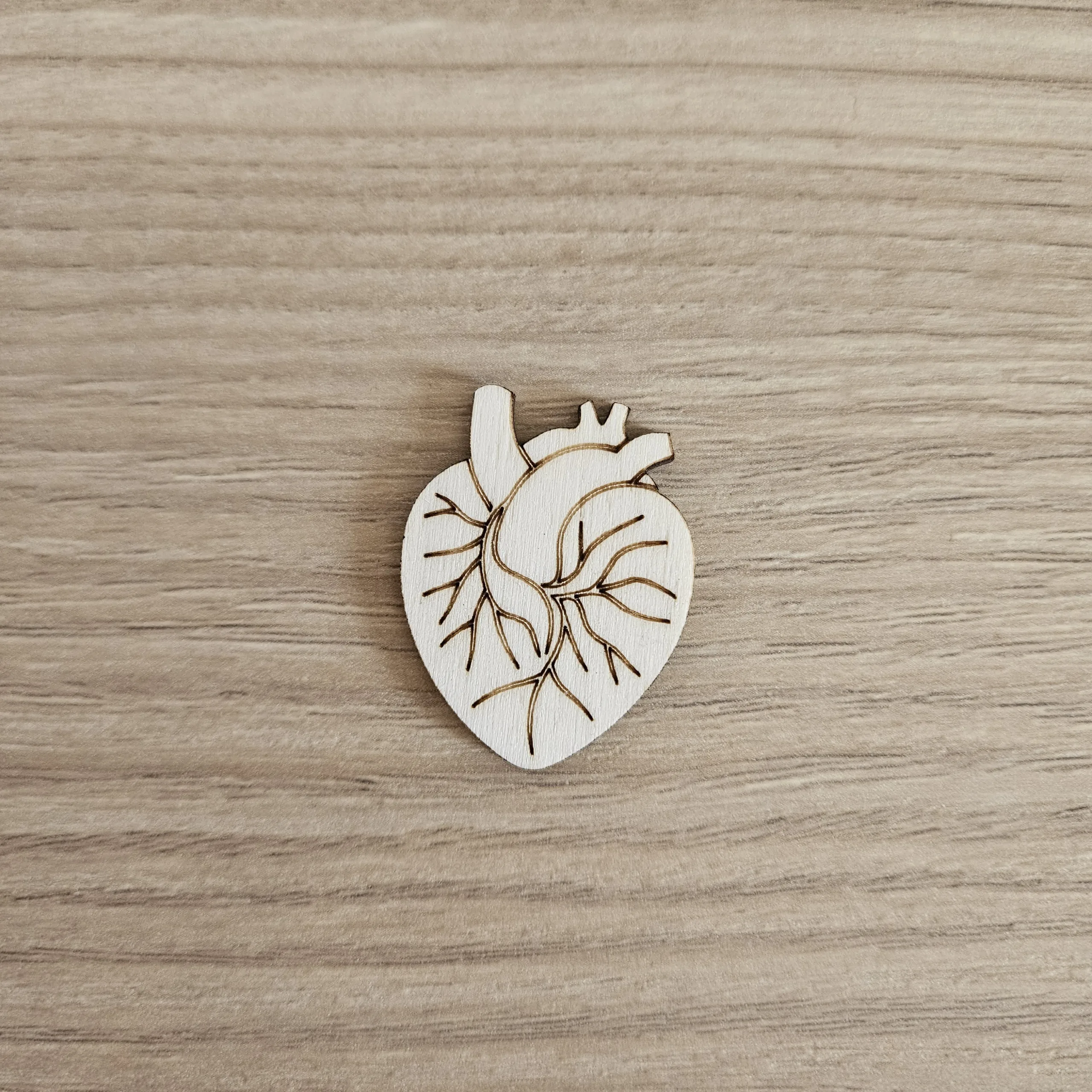 Sagoma in legno Cuore anatomico